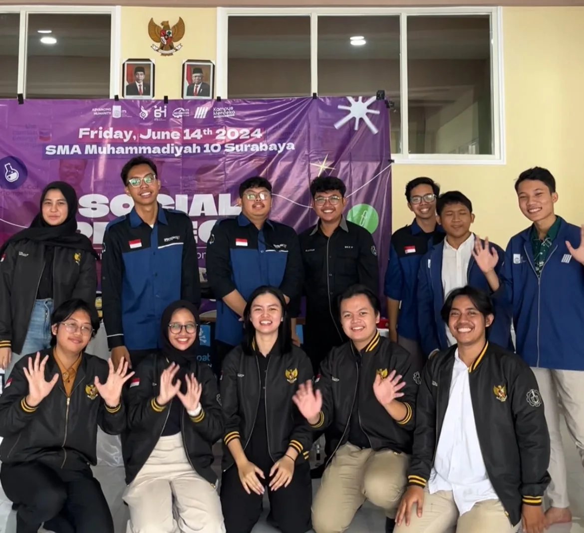 Barunastra and Spektronics ITS Teams Collaborate to Inspire Students at SMA Muhammadiyah 10 Surabaya